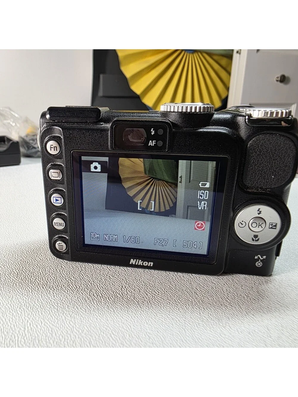 Nikon COOLPIX P5000 10MP Black Compact Camera 3.5x Zoom w/ Box Manual & Softcase